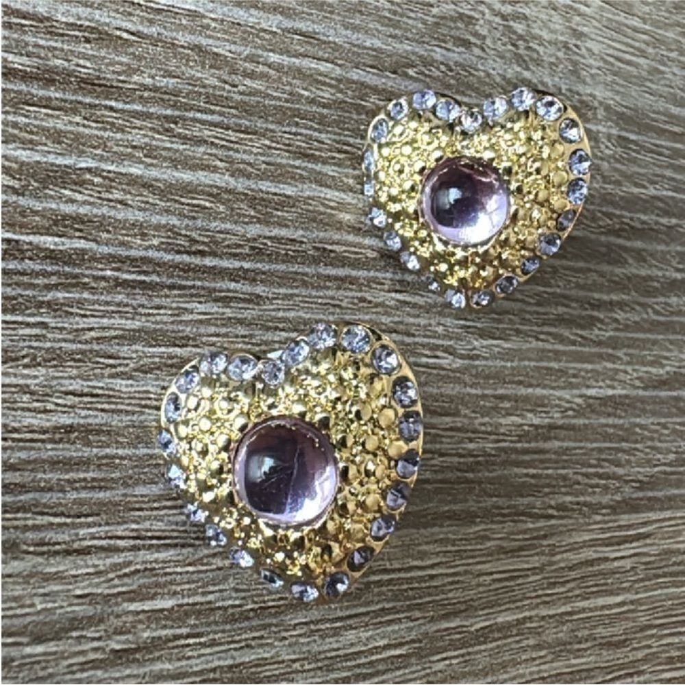 Vintage style heart clip-on earrings N484